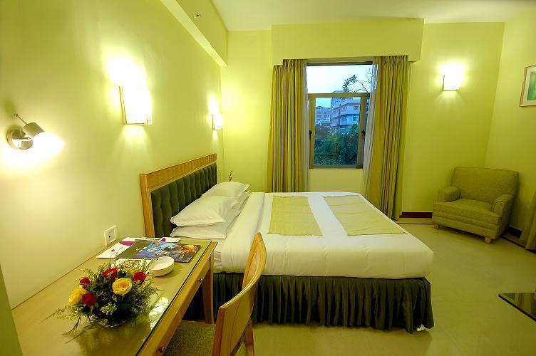The Senator Hotel Kalkutta Kültér fotó